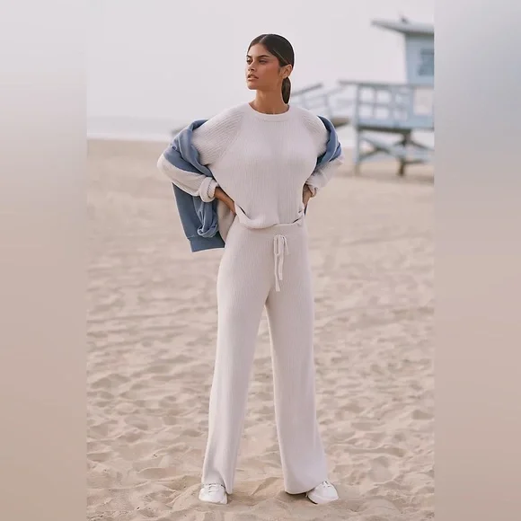 Spiritual gangster Chenile wide leg pants & sweater - Picture 2 of 9